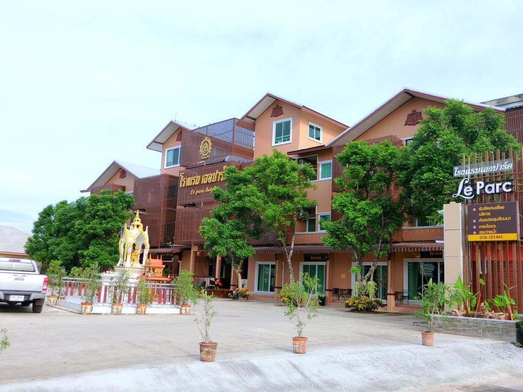 Le Parc Wangnang Hotel Phitsanulok Exterior foto